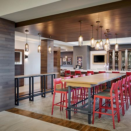 Holiday Inn & Suites Oakville At Bronte By Ihg Exterior foto